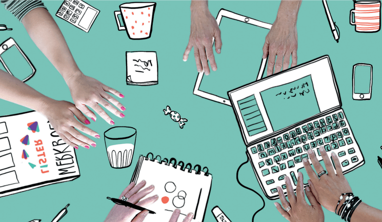 Illustratie van computer, notitieblok en bekers en handen.