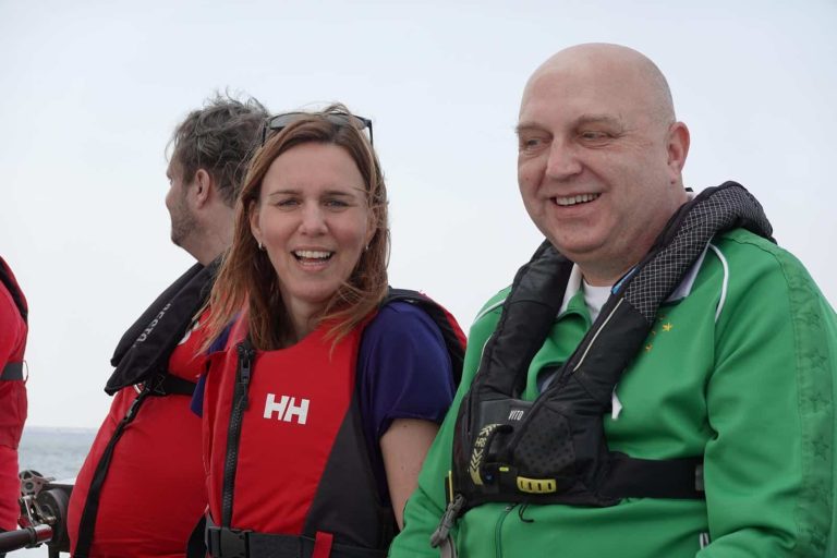 Michael op de zeilboot