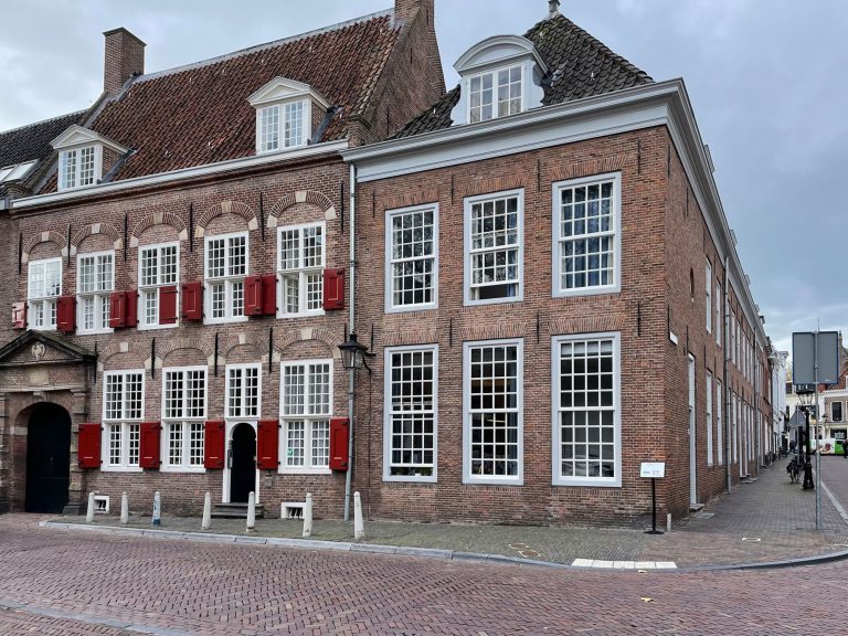 Ingang van de Lister locatie Nicolaasstraat