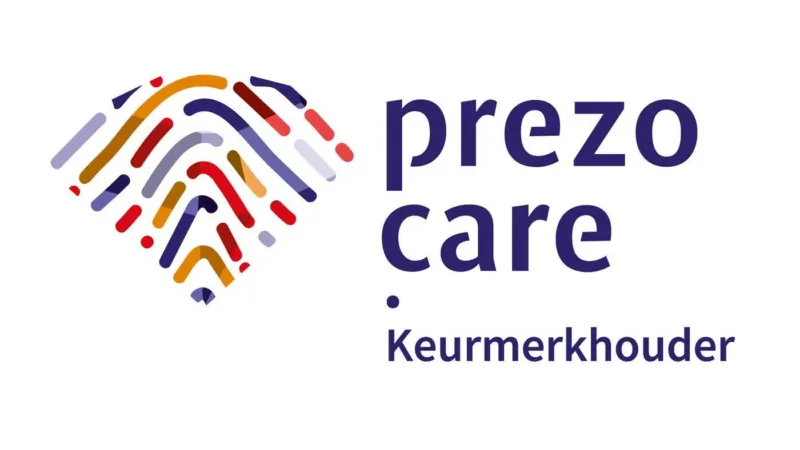 Een logo van Prezo Care met letters en gekleurde streepjes.