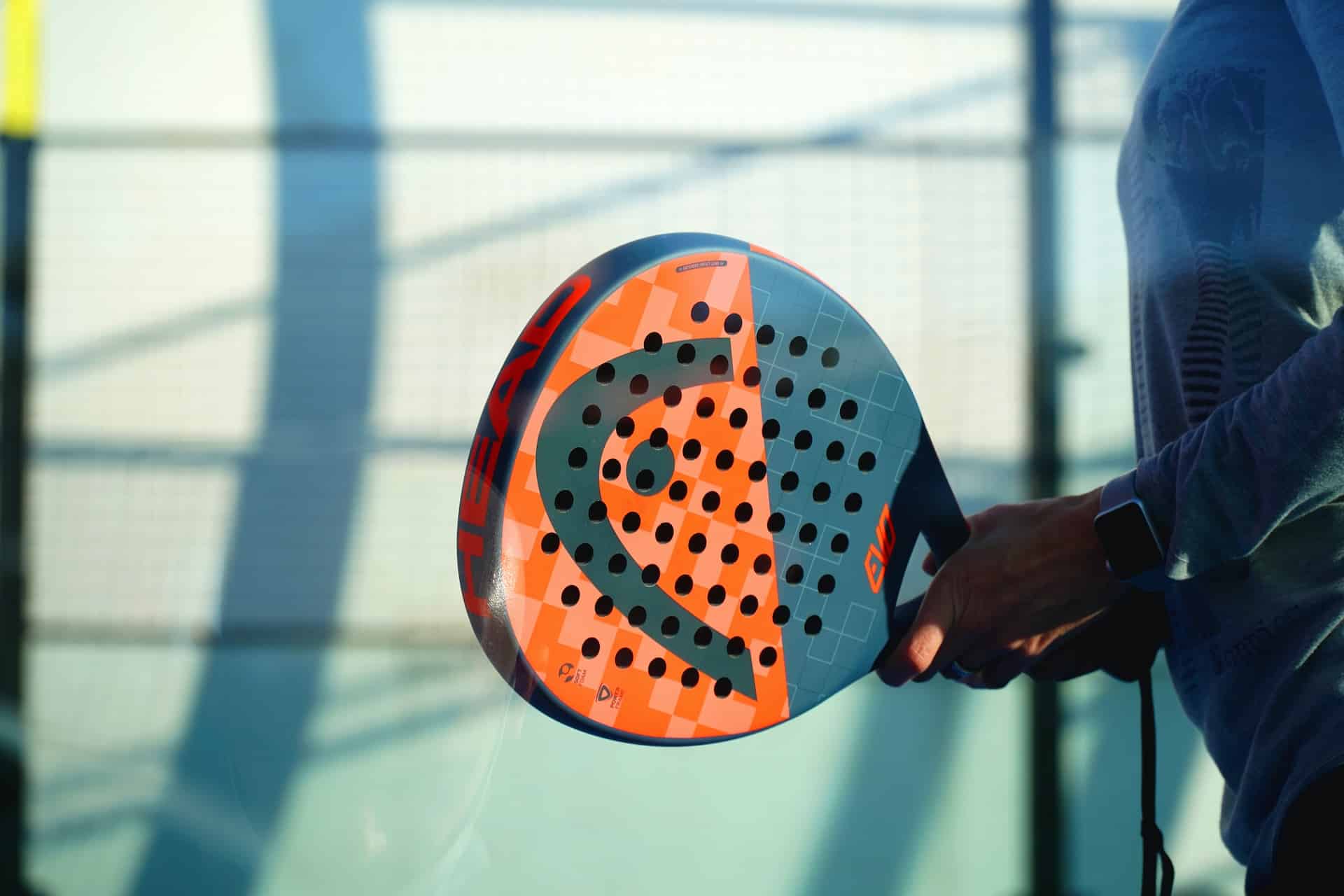 Foto van een padel-racket.